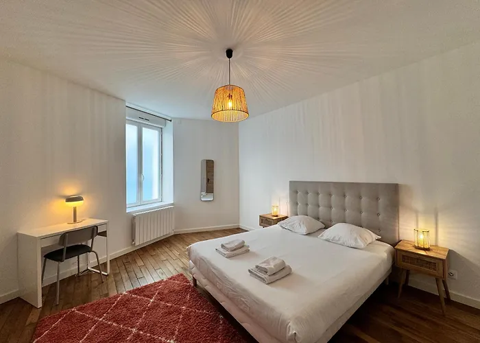 Jaures 1 - Tramway - Gare - Centre - 4 Pers *